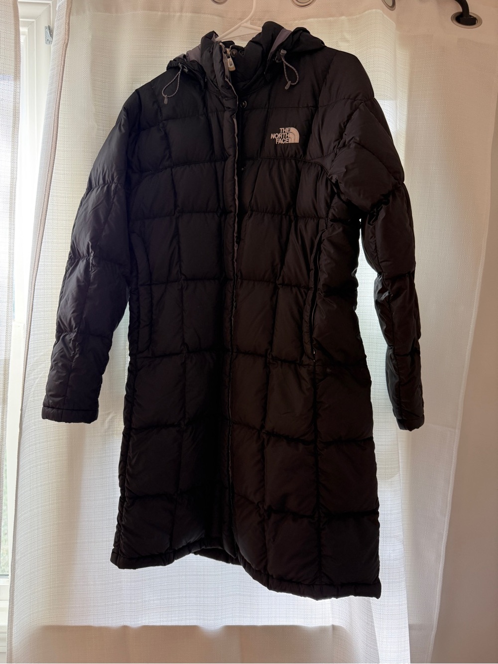 The North Face Women's Black mid length Hooded Puffer Coat